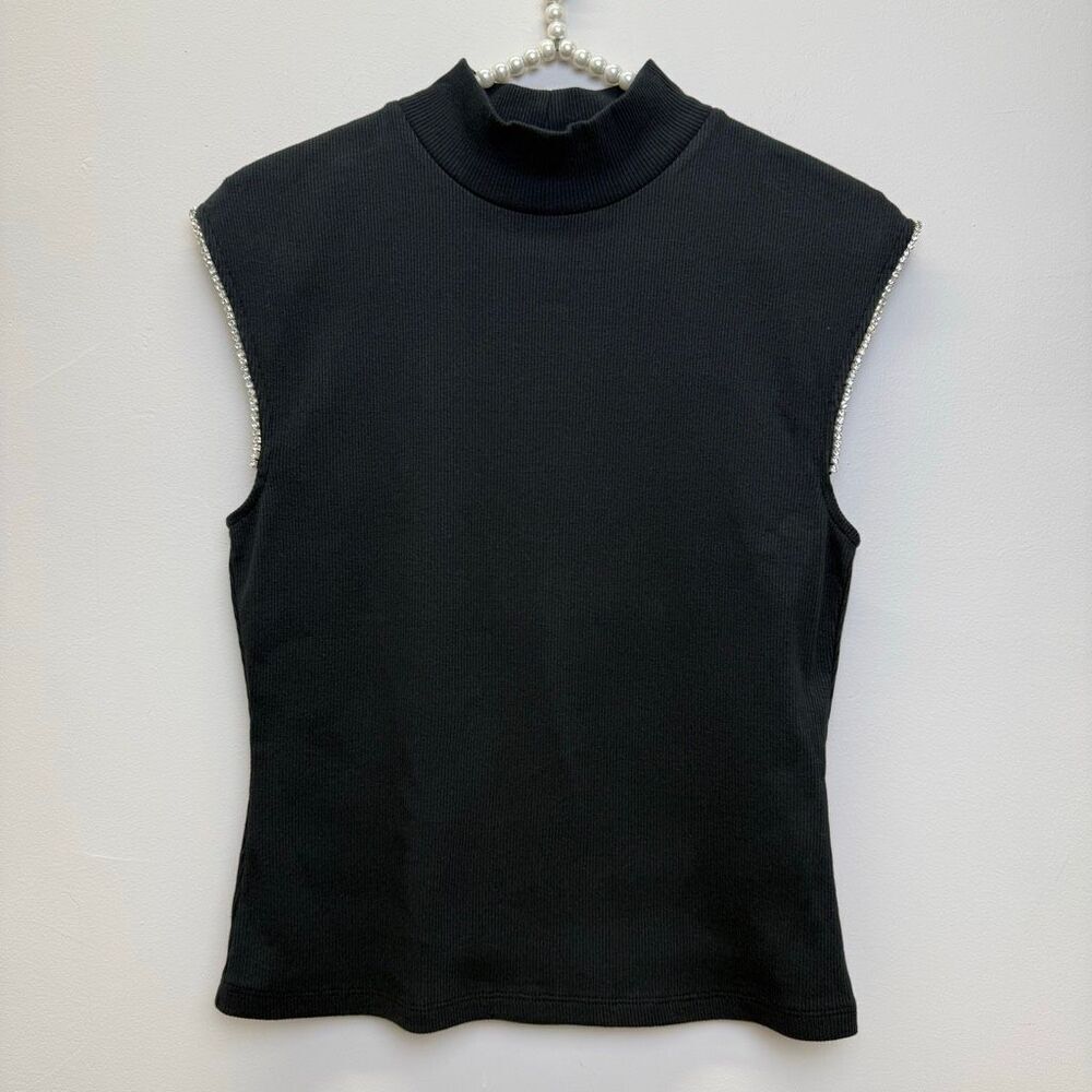 Veronica Beard Sleeveless Ribbed Top with Crystal Trim – NWOT 🩶